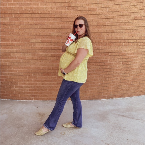 Meet your Posher, Allison - Picture 2 of 3